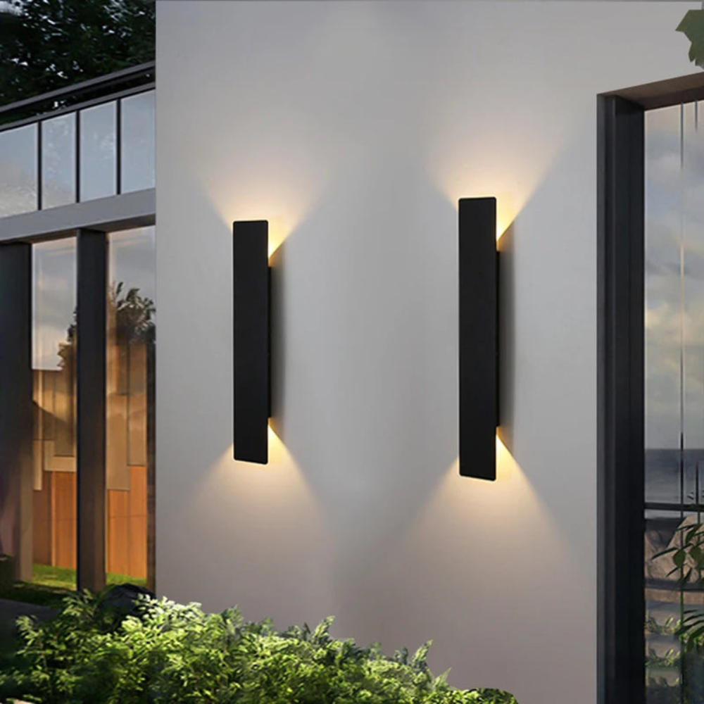 LIGHTS & BRIGHTS | Outdoor Aluminium LED Wall Light – Up/Down, Patio & Entryway