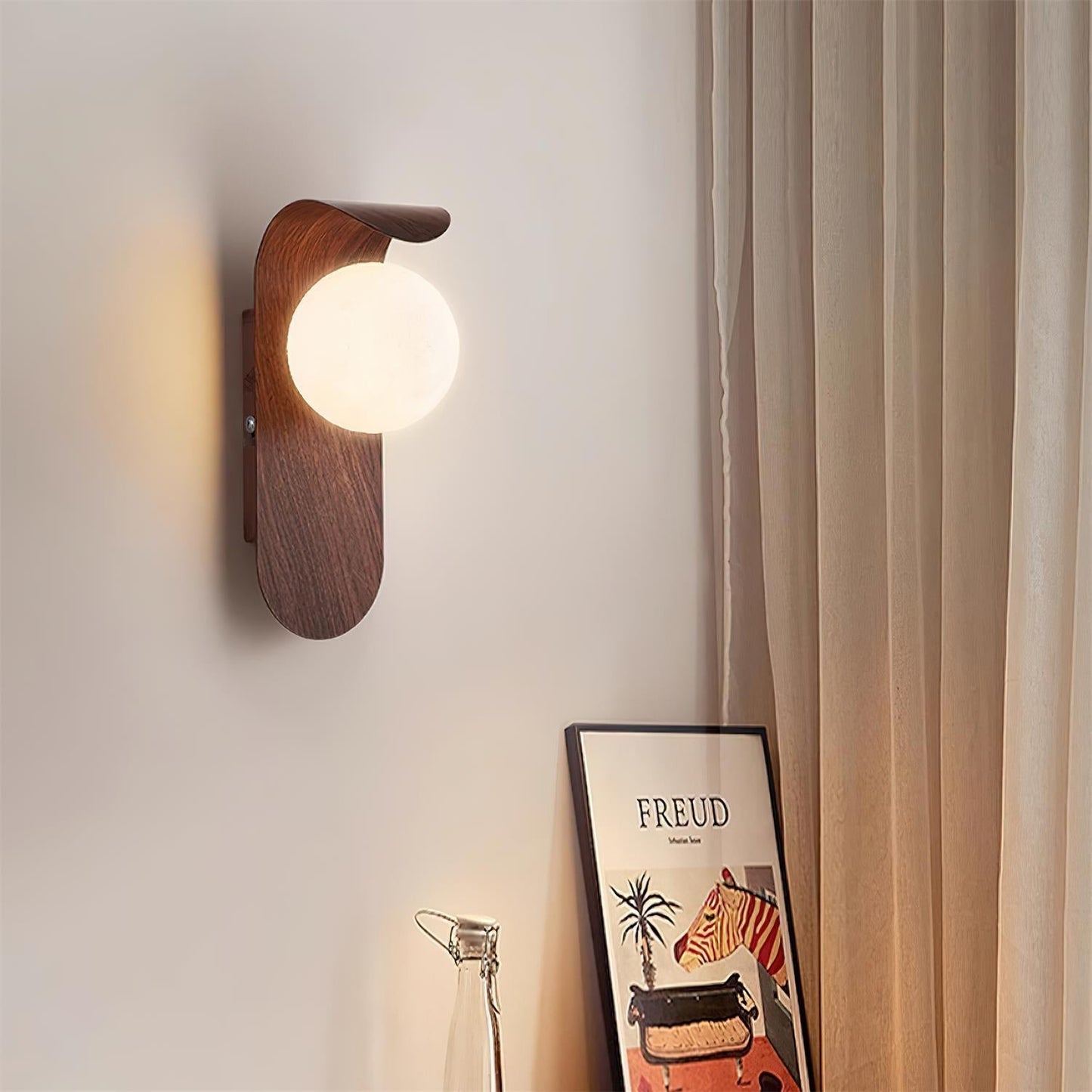 Lights & Brights Modern Timber Globe Wall Lamp – Metal & Glass