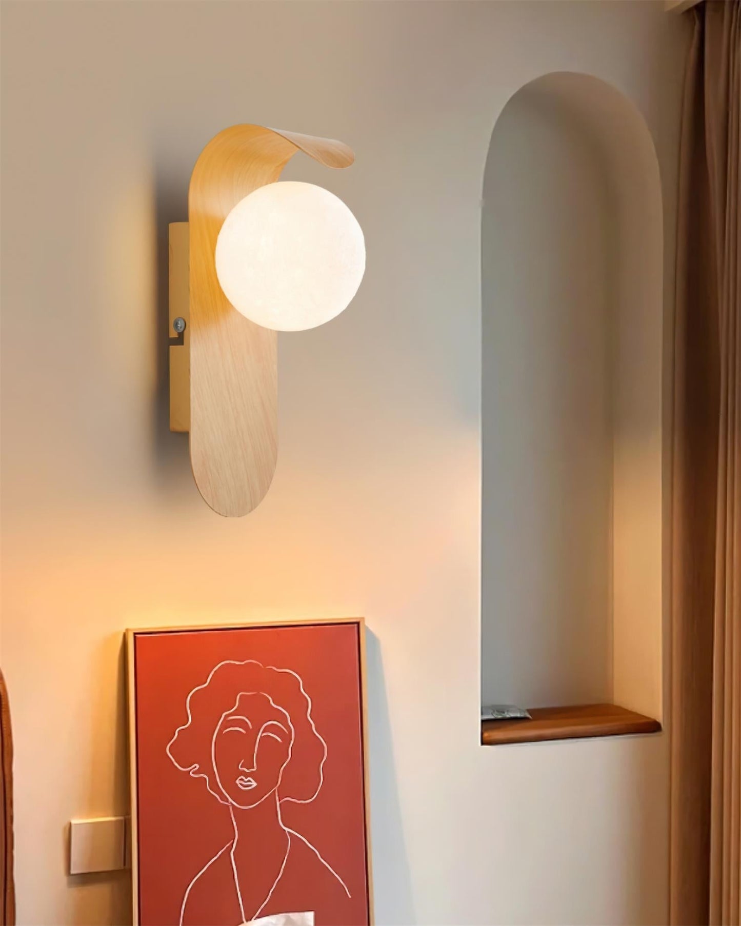 Lights & Brights Modern Timber Globe Wall Lamp – Metal & Glass