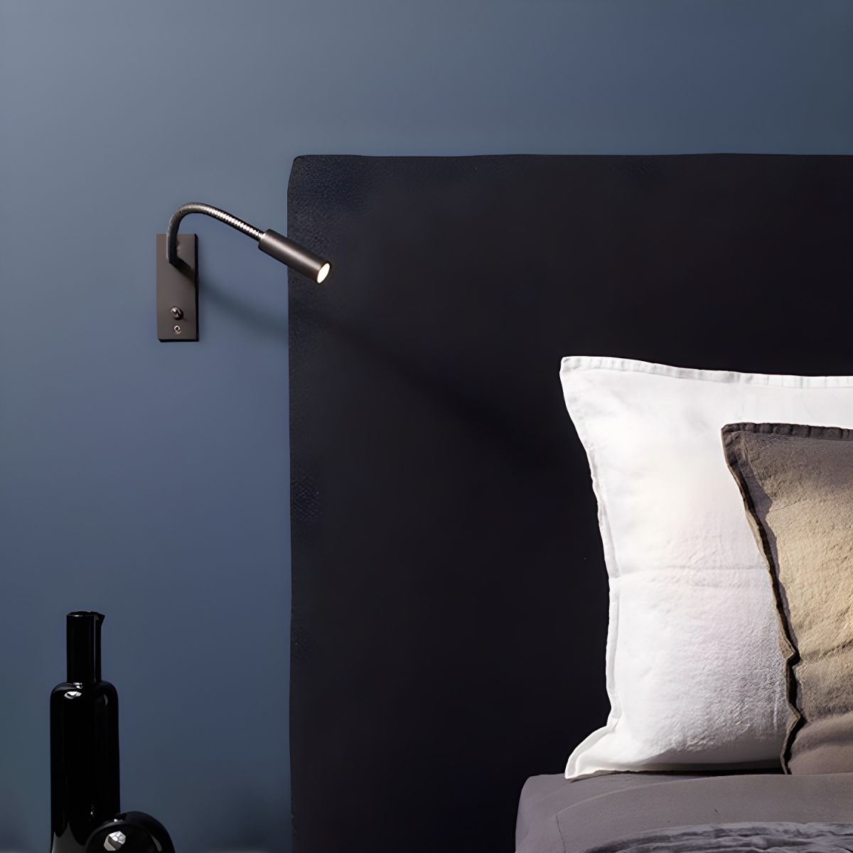 Lights & Brights Flexible Gooseneck Wall Reading Light