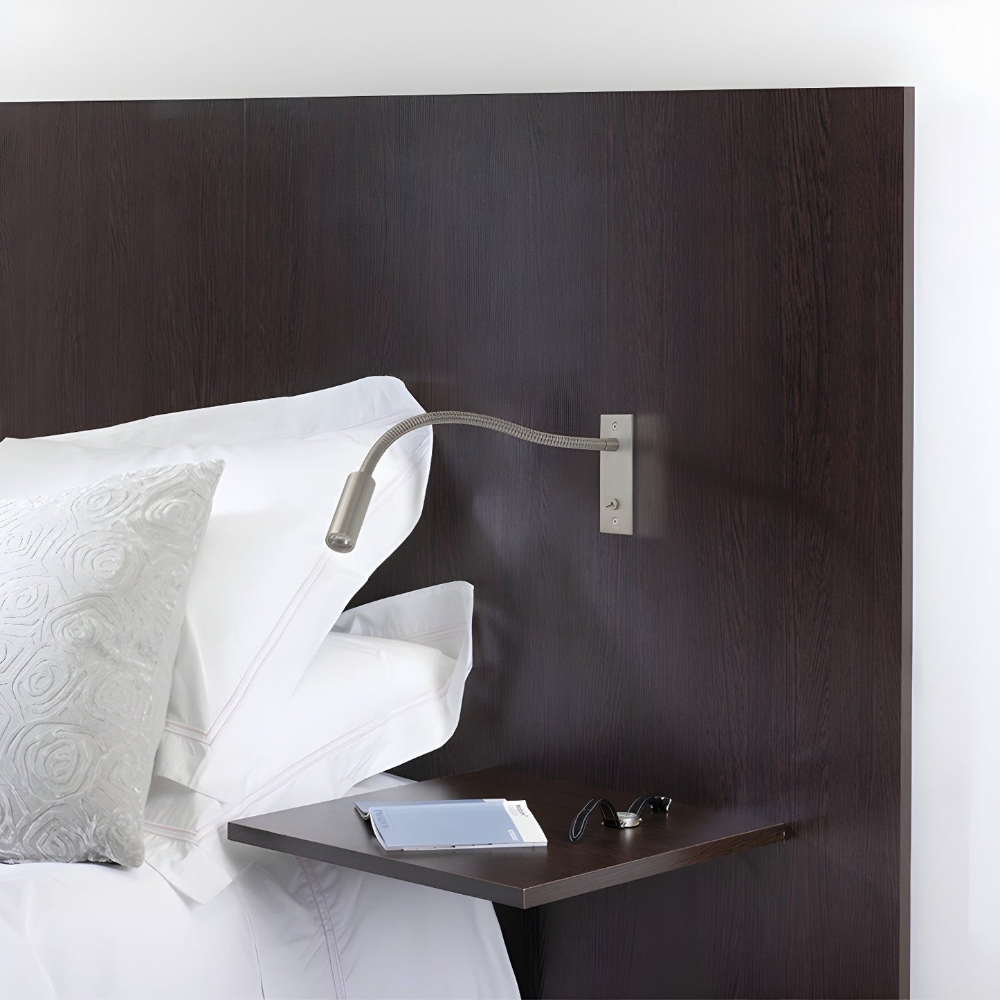 Lights & Brights Flexible Gooseneck Wall Reading Light