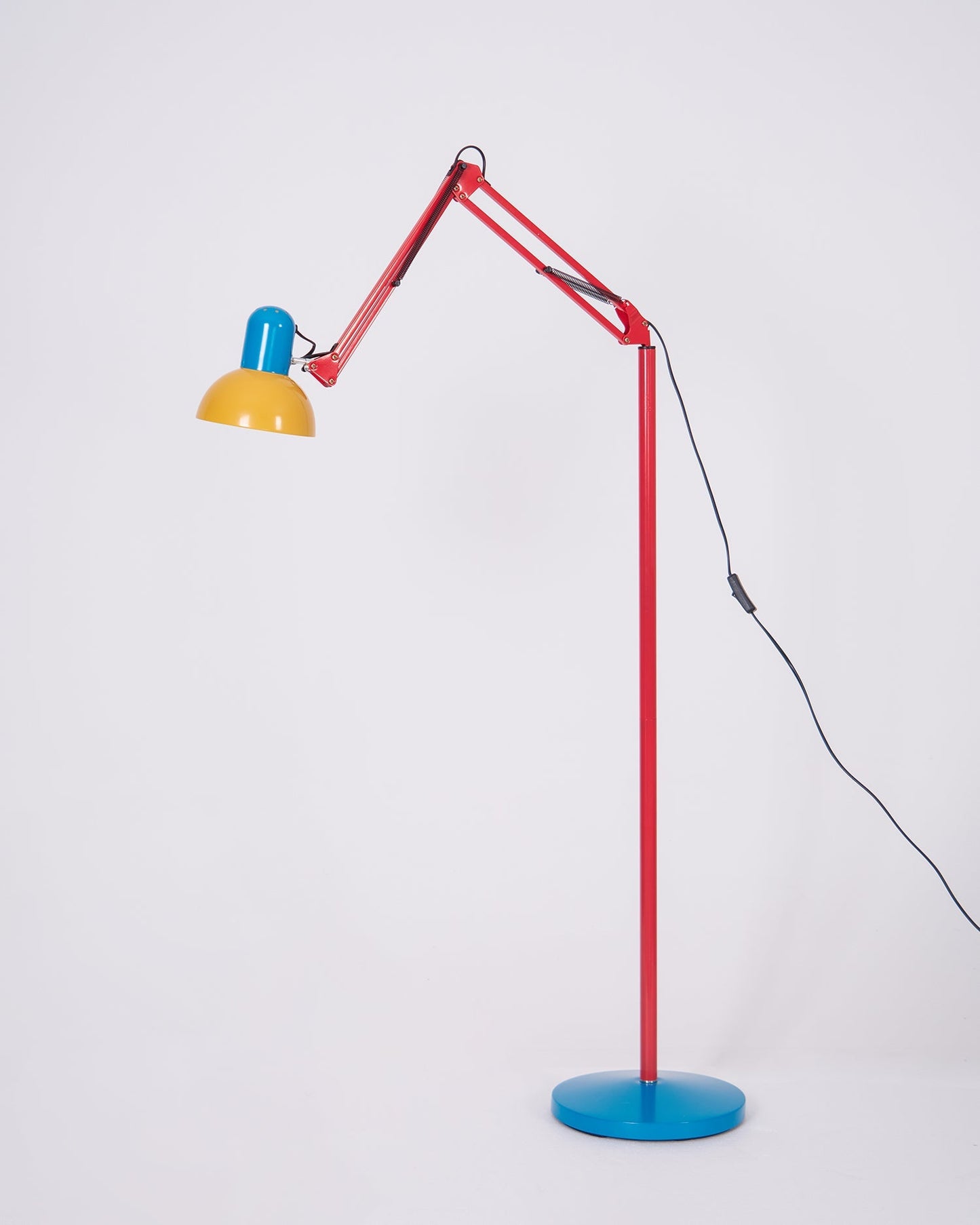 Lights & Brights Modern Adjustable Neck LED Floor Lamp – Metal