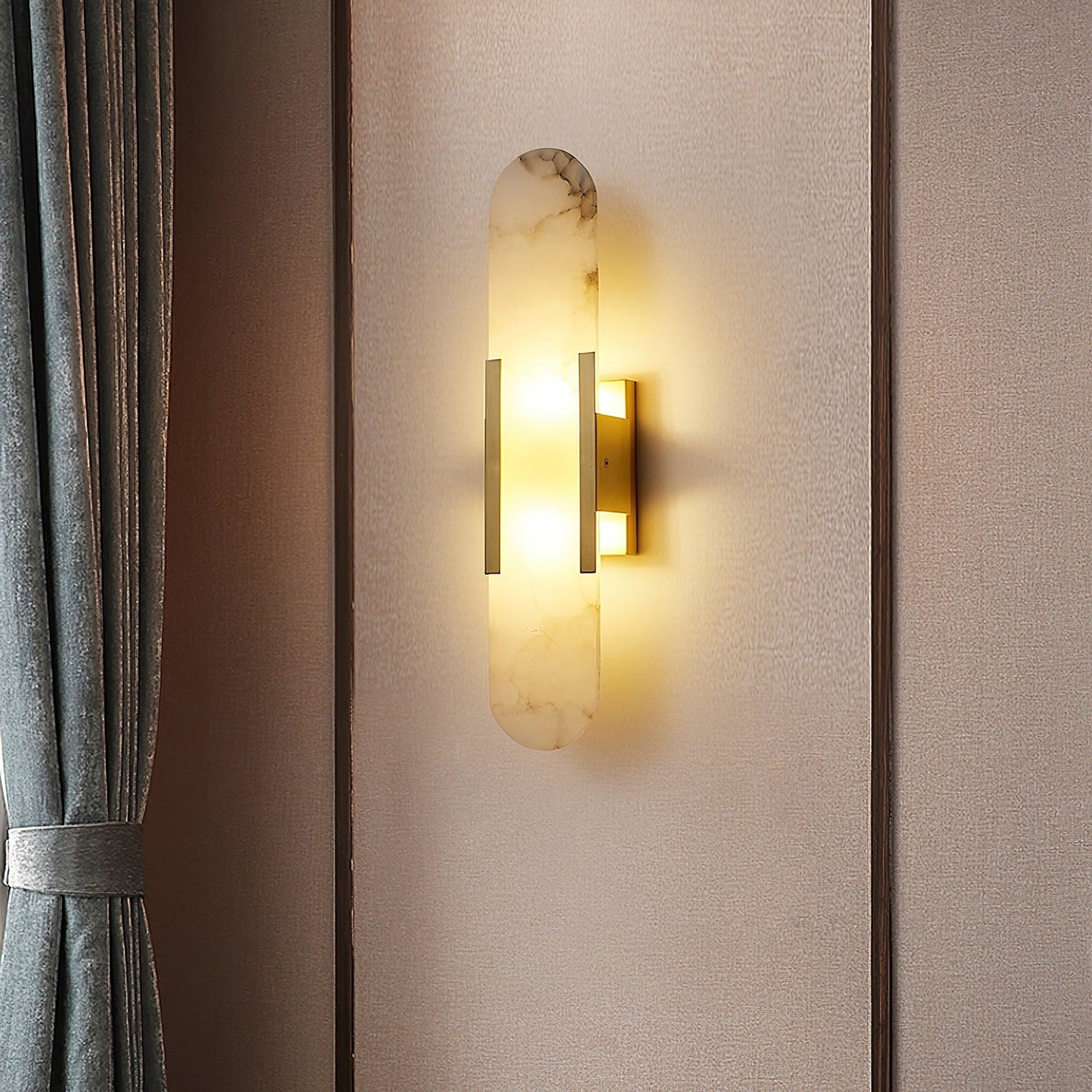 Lights & Brights Vertical Alabaster Stone Wall Sconce – Metal & Stone