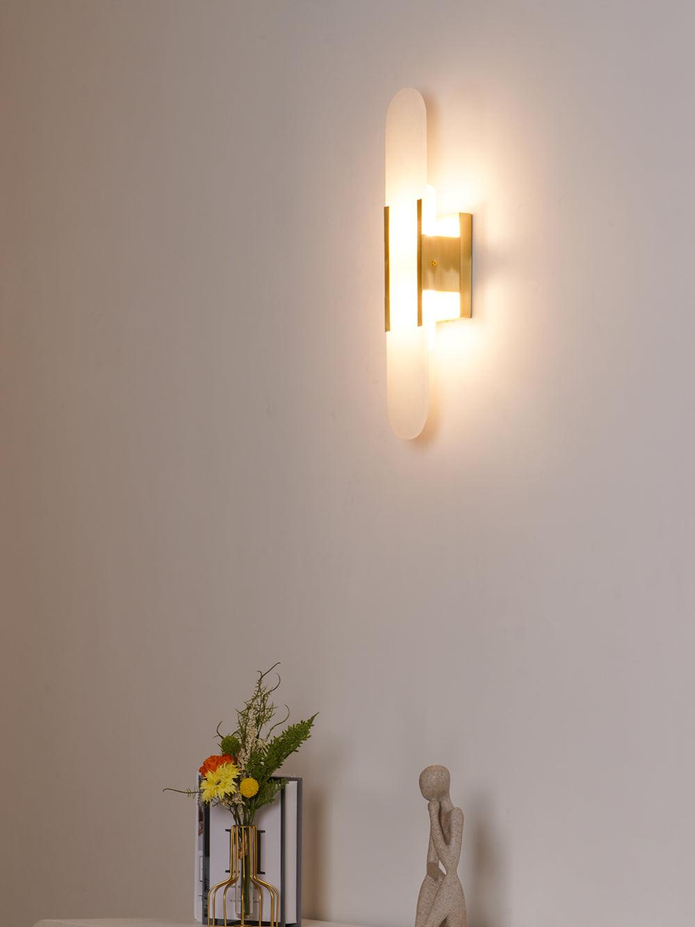 Lights & Brights Vertical Alabaster Stone Wall Sconce – Metal & Stone