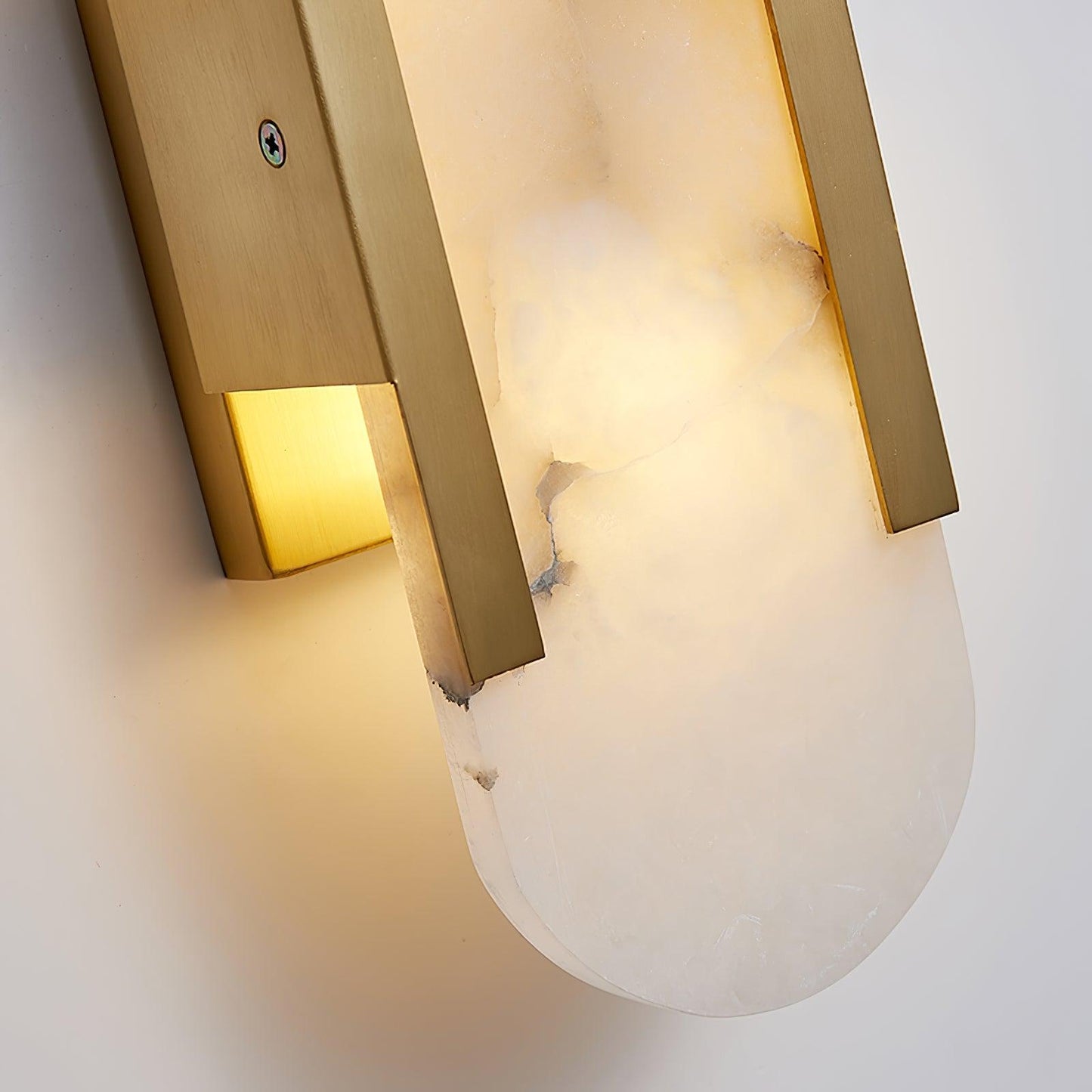 Lights & Brights Vertical Alabaster Stone Wall Sconce – Metal & Stone