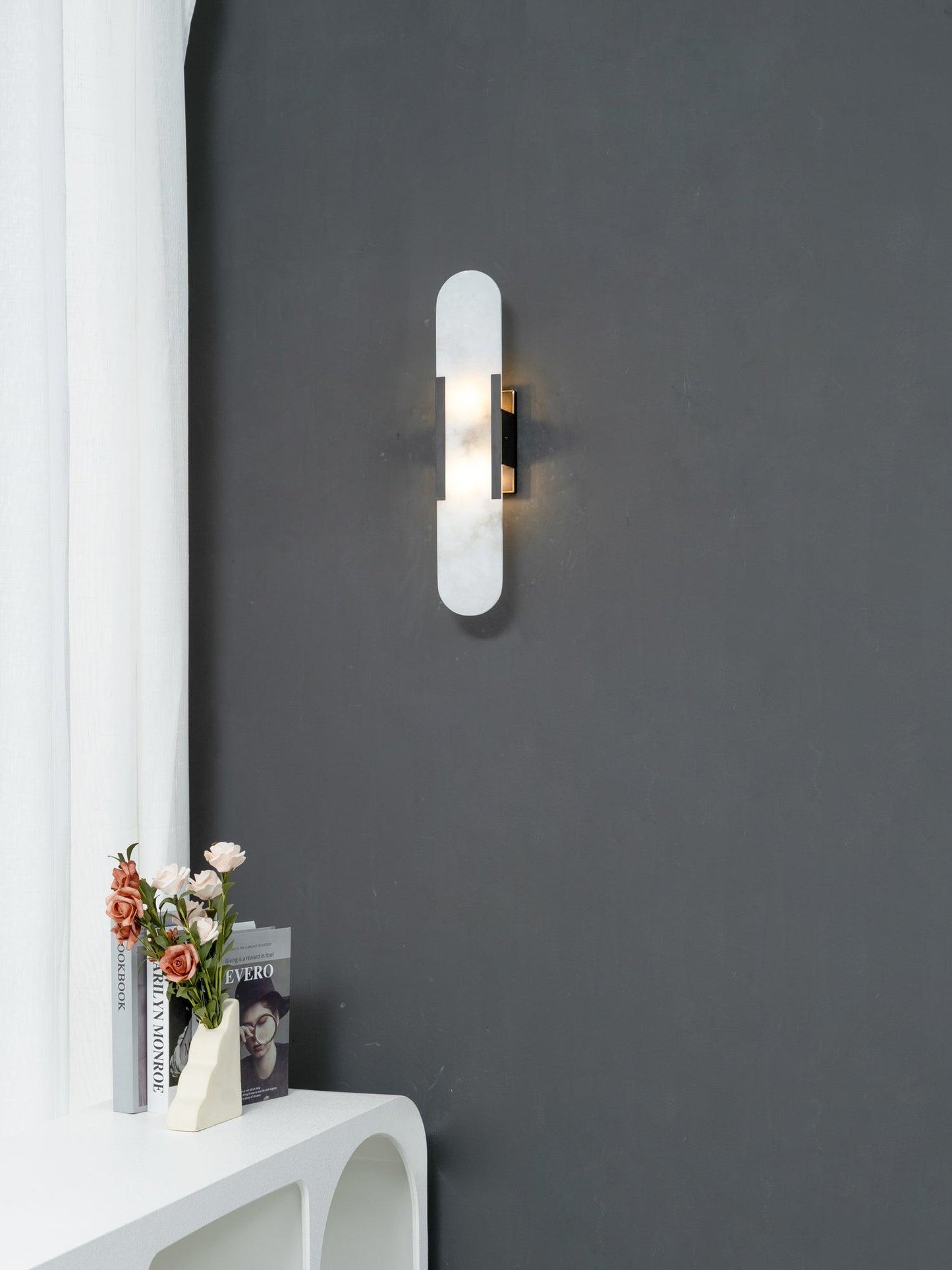 Lights & Brights Vertical Alabaster Stone Wall Sconce – Metal & Stone