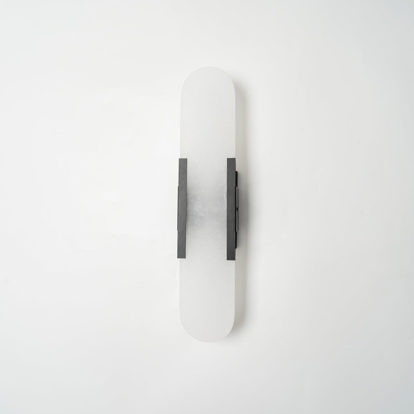 Lights & Brights Vertical Alabaster Stone Wall Sconce – Metal & Stone