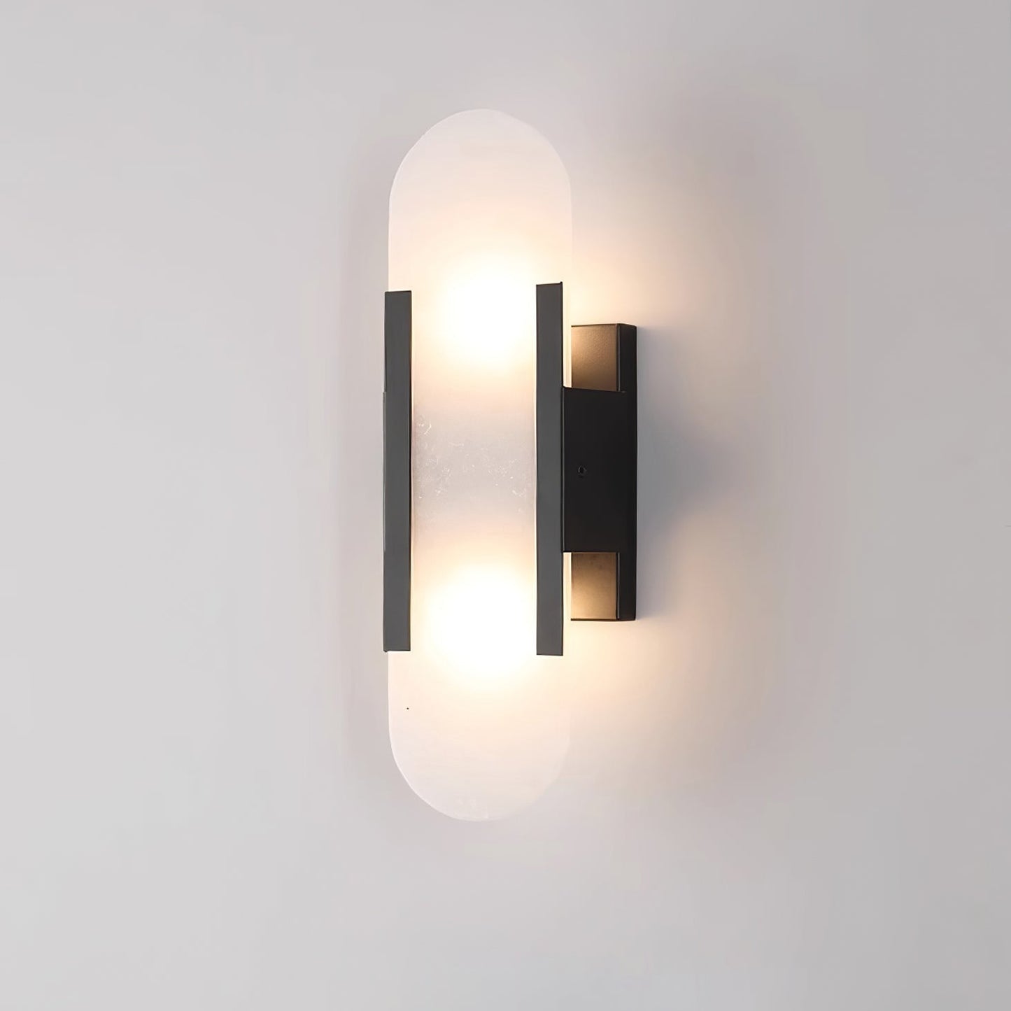 Lights & Brights Vertical Alabaster Stone Wall Sconce – Metal & Stone
