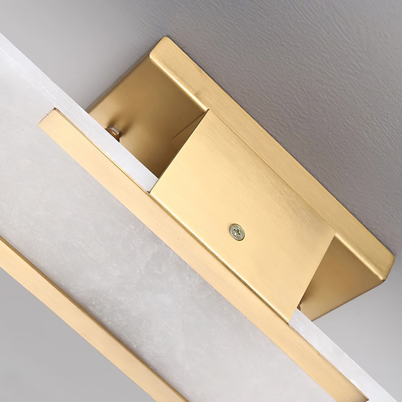 Lights & Brights Vertical Alabaster Stone Wall Sconce – Metal & Stone