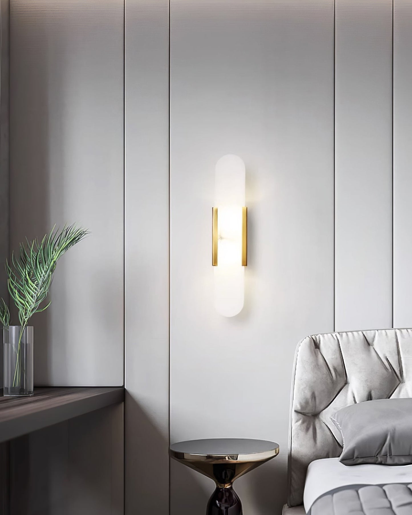 Lights & Brights Vertical Alabaster Stone Wall Sconce – Metal & Stone