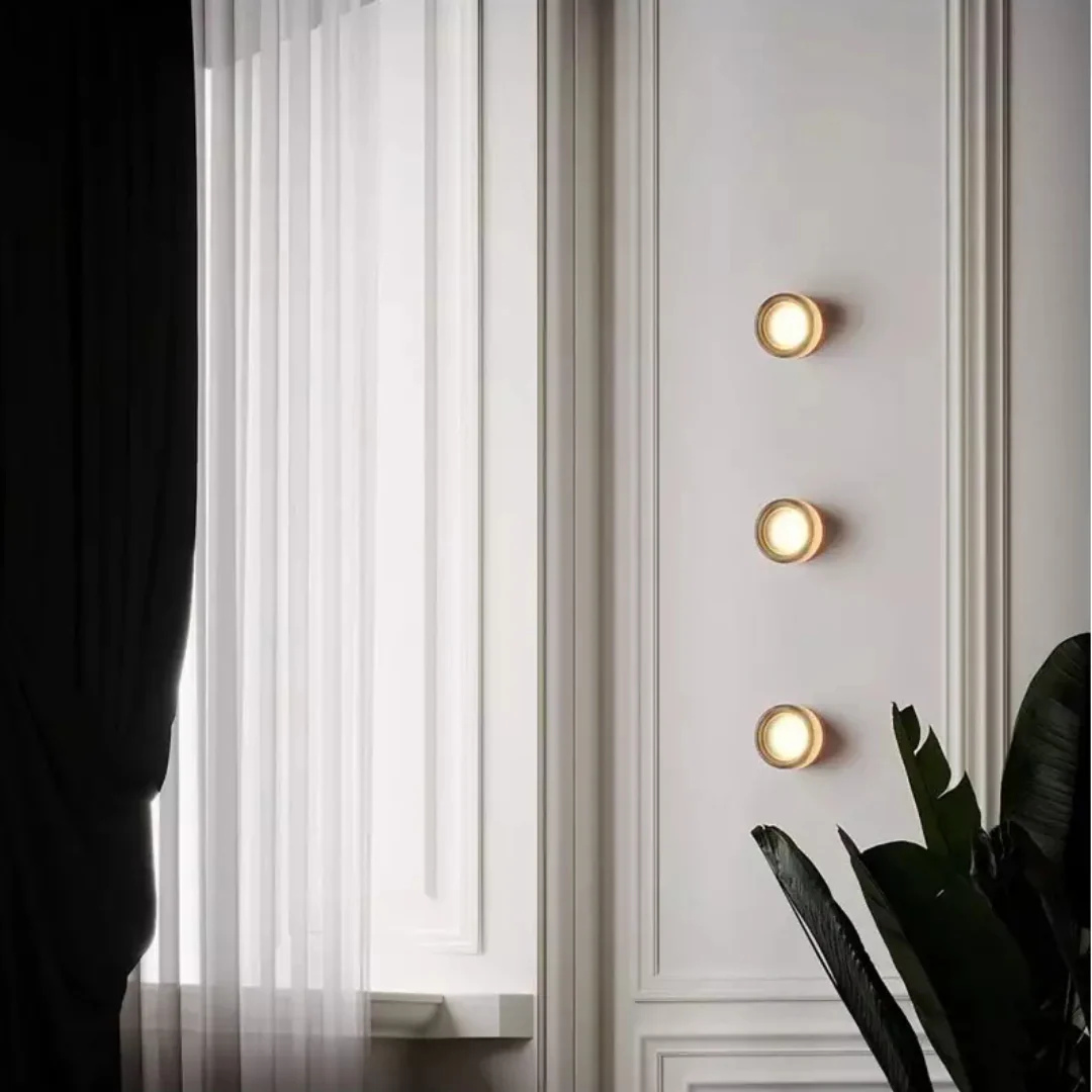 LIGHTS & BRIGHTS | Minimalist Scandinavian Wall Lamp